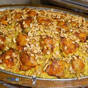 Bir tabak Mansaf, kebse ve tavuk ile 5 kişi